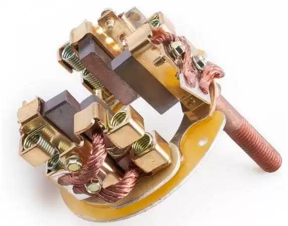 ESCOVA MOTOR PARTIDA P/ 40MT 12V CAT 1945960