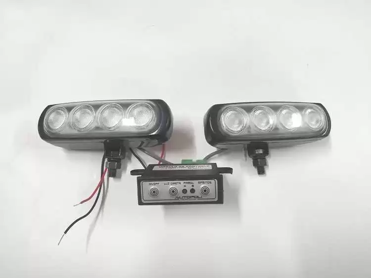 FAROL LED STROBO RETANGULAR BIVOLT 4 LEDS NEW SLIM VERMELHO